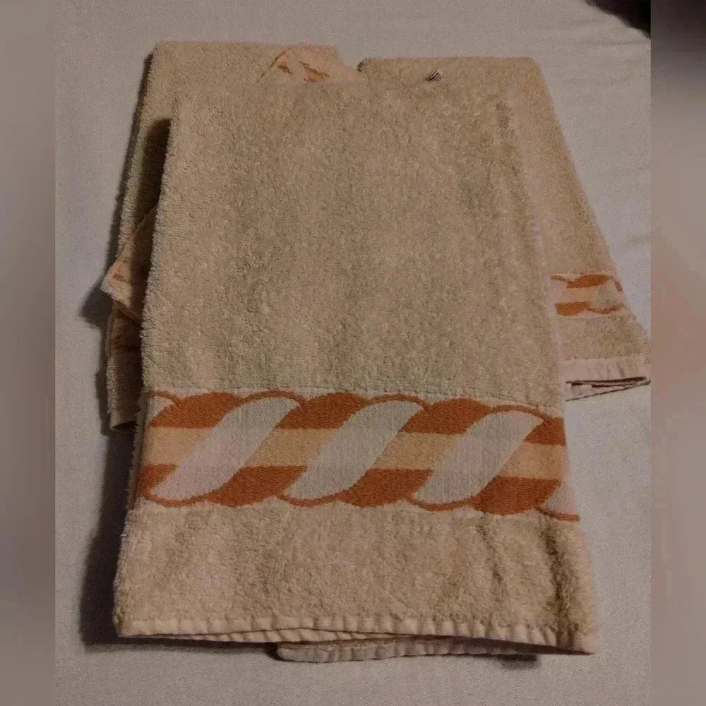 vintage JCPenney Orange bath towels set